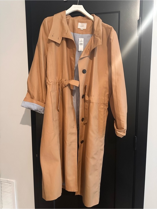 LOFT Jackets & Blazers - LOFT Camel/Tan Trench Coat with Striped Lining